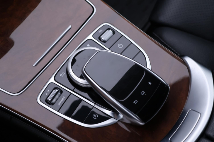Mercedes-Benz Třídy C 2,1 220d 125kW Aut. Kůže LED