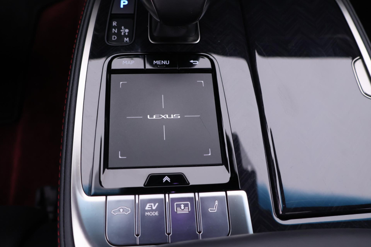 Lexus LS 500h 3,5 HEV 220kW Aut. 4x4 CZ