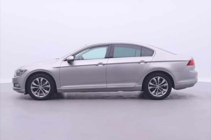 Volkswagen Passat 2,0 110kW Highline 4Motion CZ