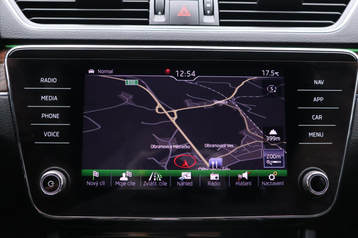 Škoda Superb 2,0 TDI 140kW DSG Scout 4x4 CZ