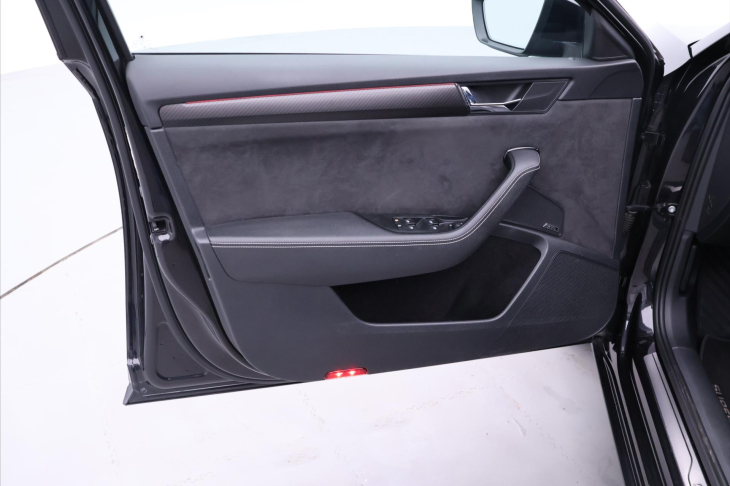 Škoda Superb 2,0 TDI 140kW DSG 4x4 CZ Sportline