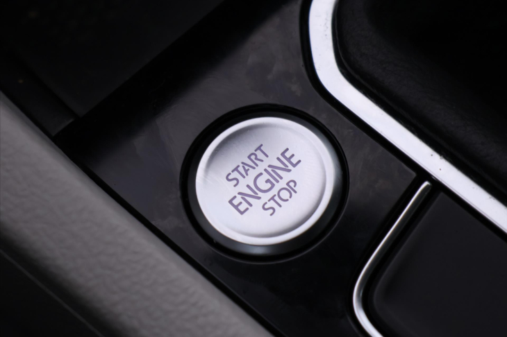 Volkswagen Passat 2,0 TDI CZ Elegance Kůže DPH