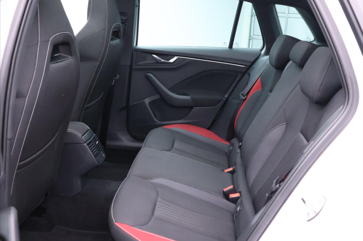 Škoda Kamiq 1,0 TSI MonteCarlo Virtual DPH