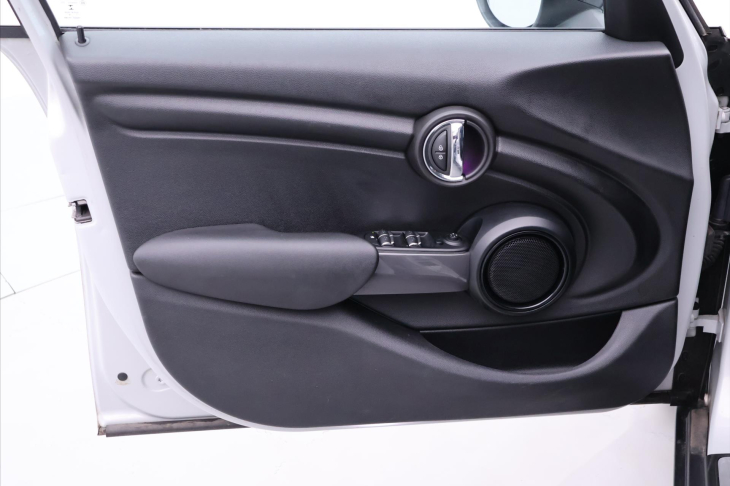 Mini Cooper 1,5 100kW Aut. Navi