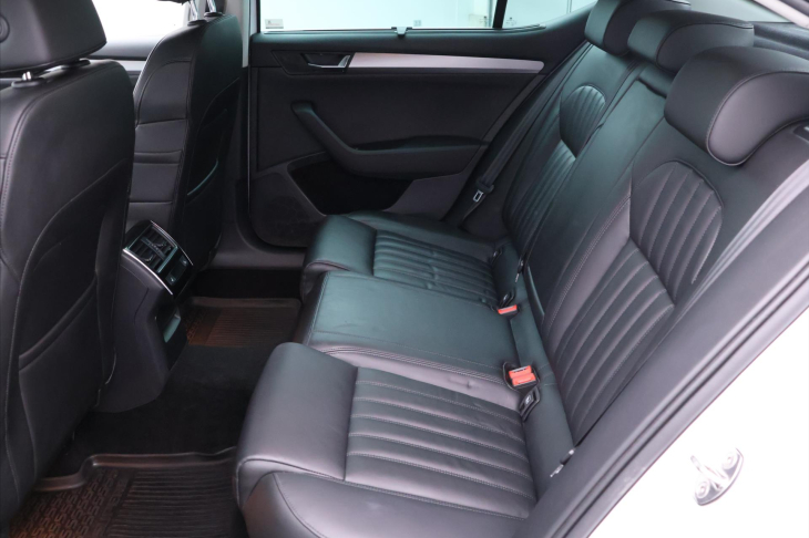 Škoda Superb 2,0 TDI 140kW CZ Style Plus