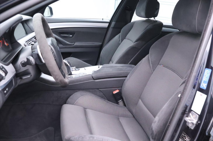 BMW Řada 5 3,0 530D 190 kW xDrive M-Paket