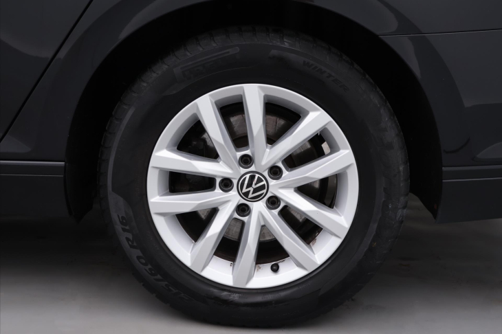 Volkswagen Passat 2,0 110kW BMT DSG Business Variant