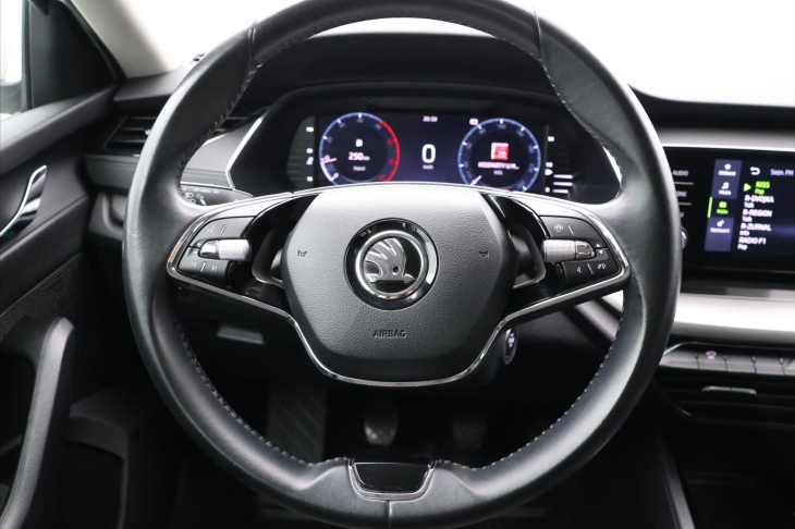 Škoda Octavia 2,0 TDI 85kW Ambition CZ DPH