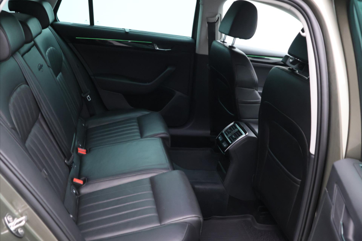 Škoda Superb 2.0 TSI 206kW DSG CZ L&K