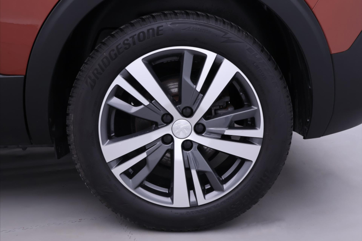 Peugeot 5008 1,5 HDI 96kW Allure 7-Míst DPH