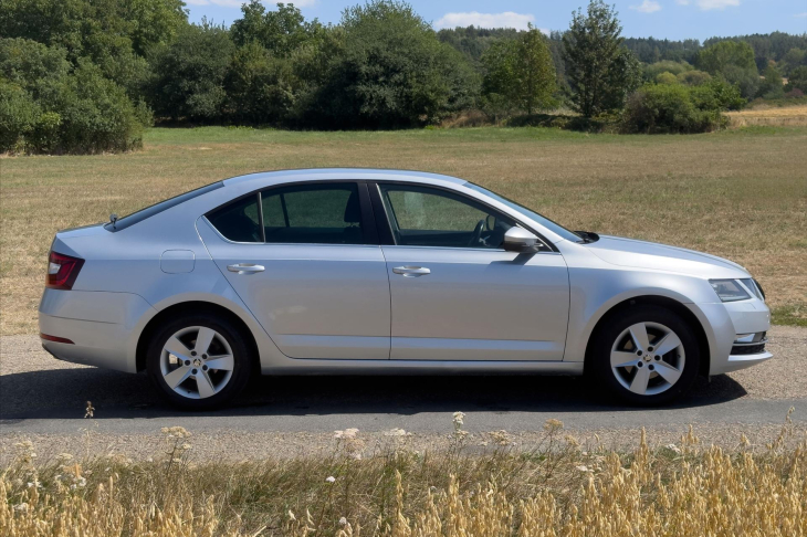 Škoda Octavia 1,6 TDI DSG CZ Style LED DPH