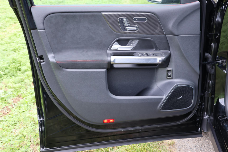 Mercedes-Benz GLB 2,0 220 4MATIC AMG Premium Plus