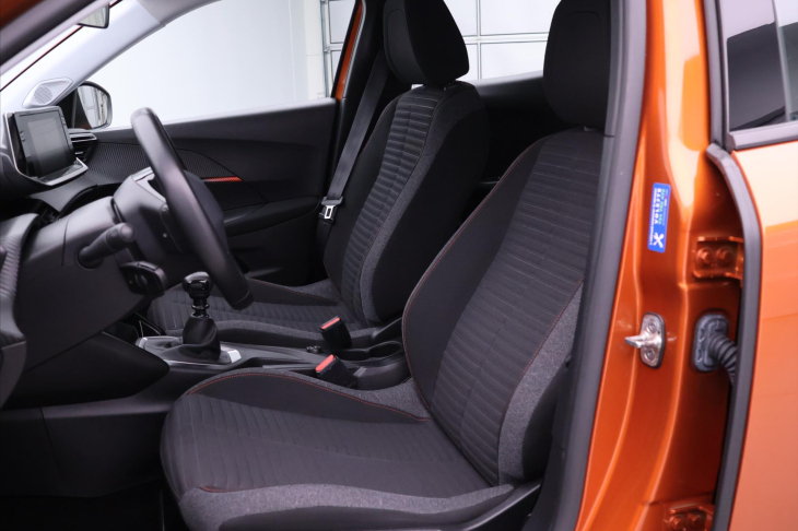 Peugeot 2008 1,2 PT 74kW CZ Klima ACTIVE