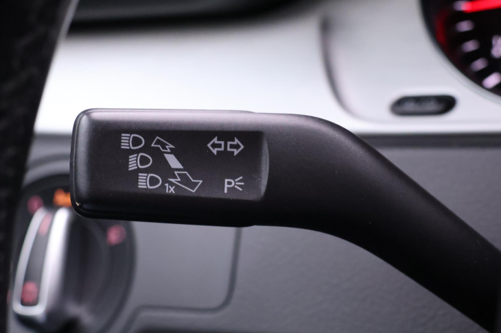 Volkswagen Passat 1,6 TDI Highline Xenon