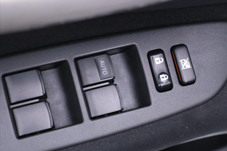 Toyota Auris 2,0 D-4D 93kW Xenon Tažné