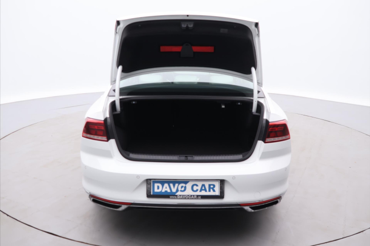 Volkswagen Passat 2.0 TDI 147kW DSG CZ Elegance