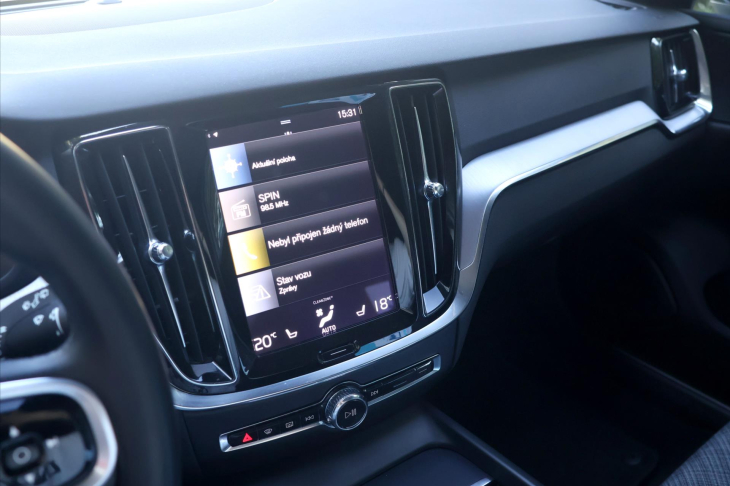 Volvo V60 2,0 B4 AWD Cross Country DPH