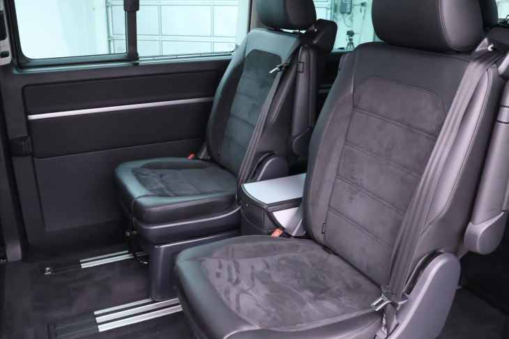 Volkswagen Multivan 2,0 TDI 146kW DSG CZ Highline 4x4