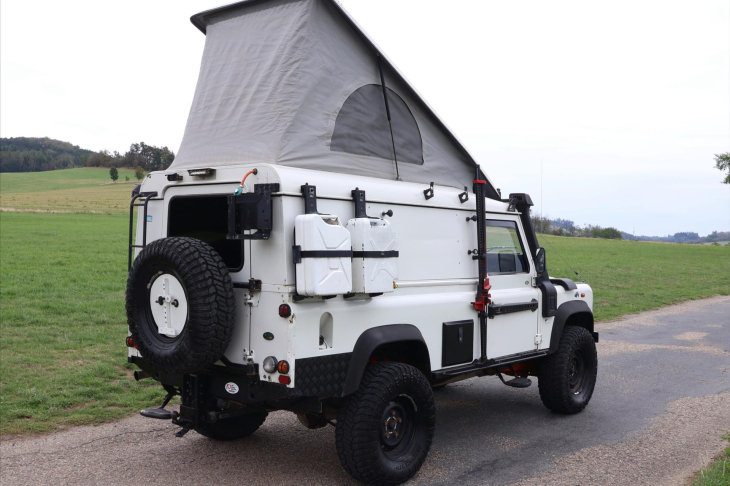 Land Rover Defender 2,5 110 Hard Top