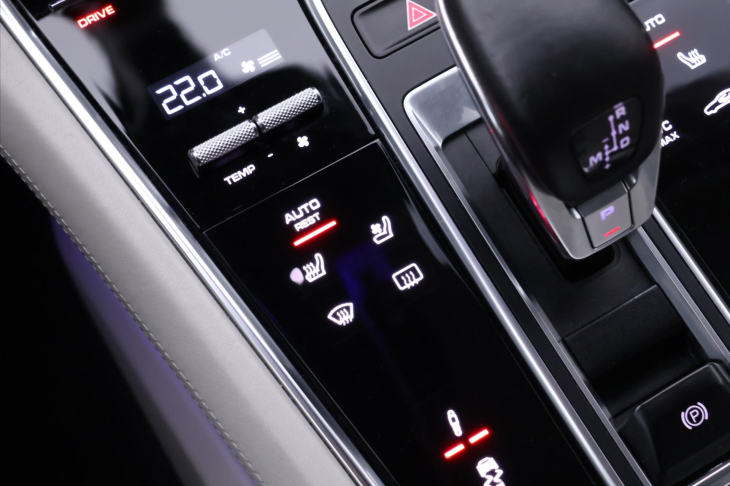 Porsche Panamera 4,0 V8 310kW Chrono Bose CZ 4S