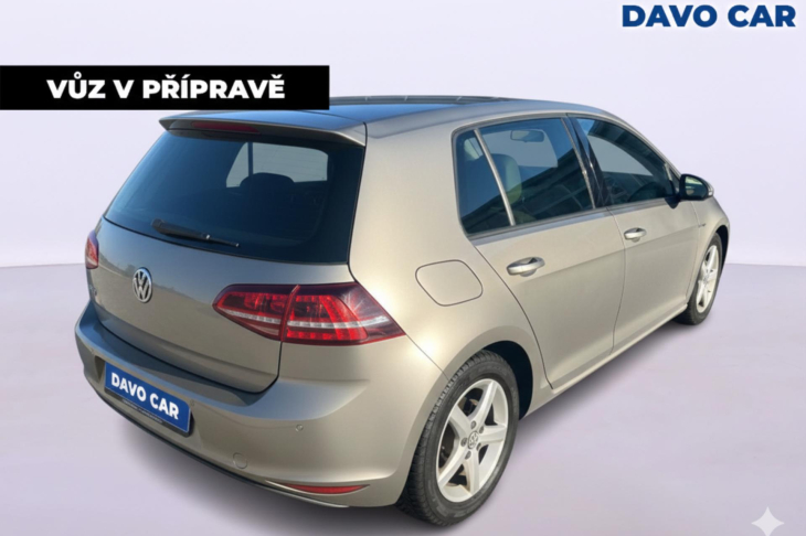 Volkswagen Golf 2,0 TDI 110kW Highline DSG CZ