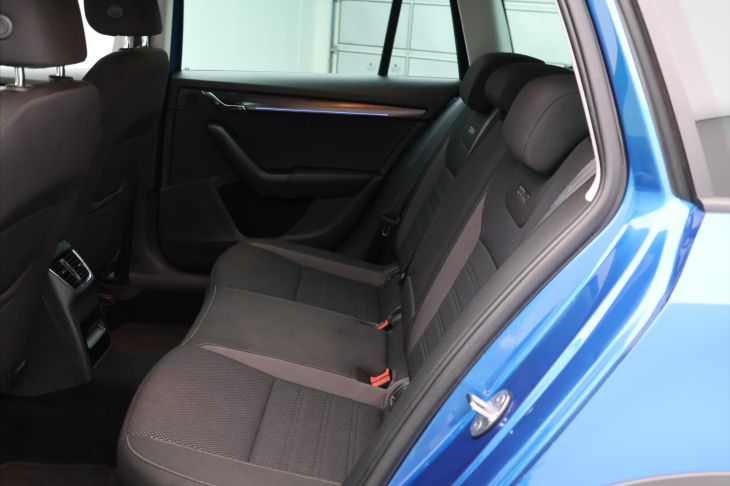 Škoda Octavia 2,0 TDI 135kW DSG 4x4 Scout