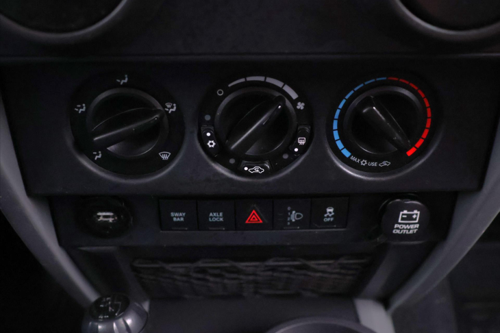 Jeep Wrangler 2,8 CRD 130kW Tažné Klima