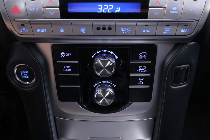 Toyota Land Cruiser 2,8 D-4D 150kW Aut. Invincible