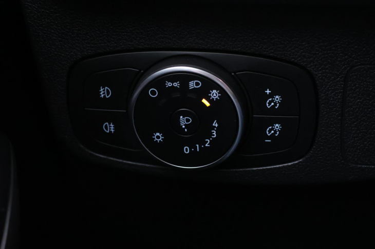Ford Focus 1,0 EB 92kW CZ DPH 1.Maj.