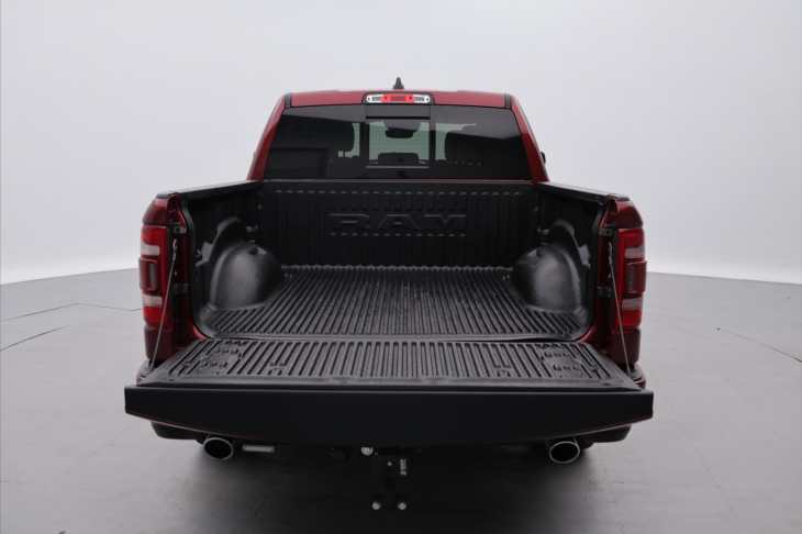 Dodge RAM 5,7 1500 295kW Laramie 4x4