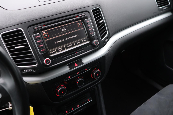 Volkswagen Sharan 2,0 TDI 130kW DSG Highline Xenon