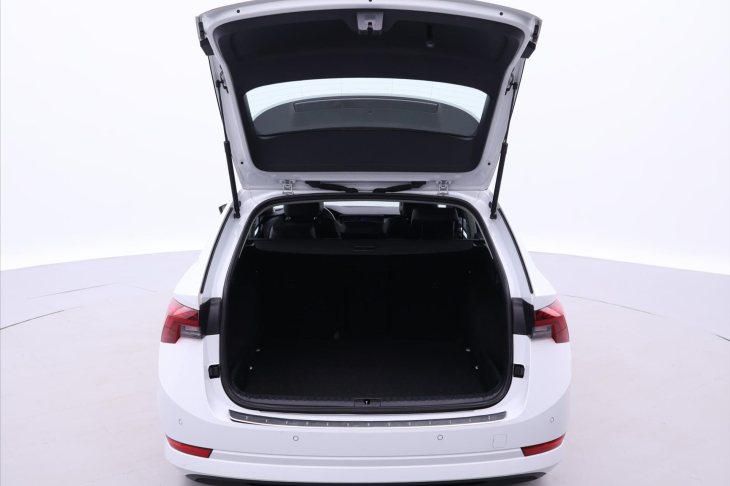 Škoda Octavia 2,0 TDI DSG Style Kůže Matrix