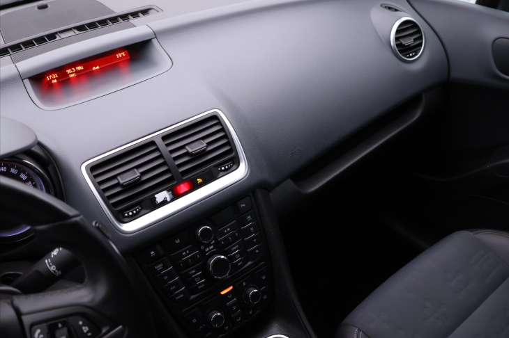 Opel Meriva 1,4 i 16V 88kW Klima Kůže