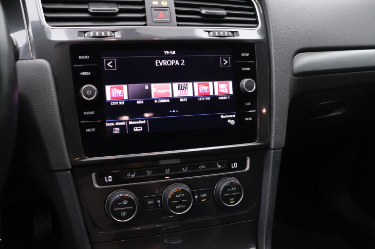 Volkswagen Golf 1,4 TSI 92kW CZ LED