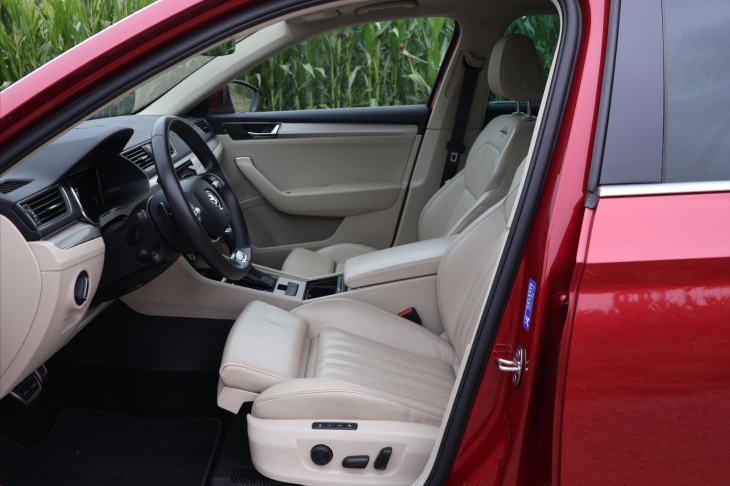 Škoda Superb 2,0 TSI 206kW DSG 4x4 CZ L&K