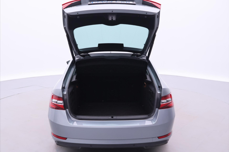 Škoda Superb 2,0 TDI 140kW DSG Style Kůže