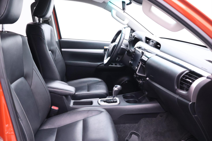 Toyota Hilux 2,8 D-4D 150kW Executive DPH