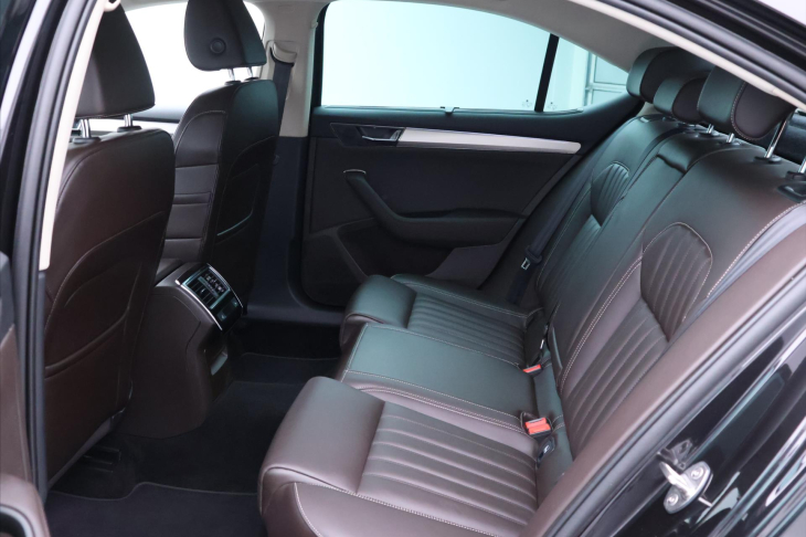 Škoda Superb 2,0 TSI 140 kW L&K DSG CZ DPH