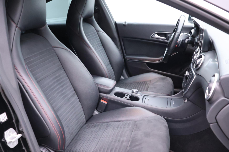 Mercedes-Benz CLA 2,1 220d 125kW Aut. AMG Kůže