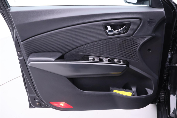 SsangYong XLV 1,6 e-XDi 85kW Klima 1.Maj