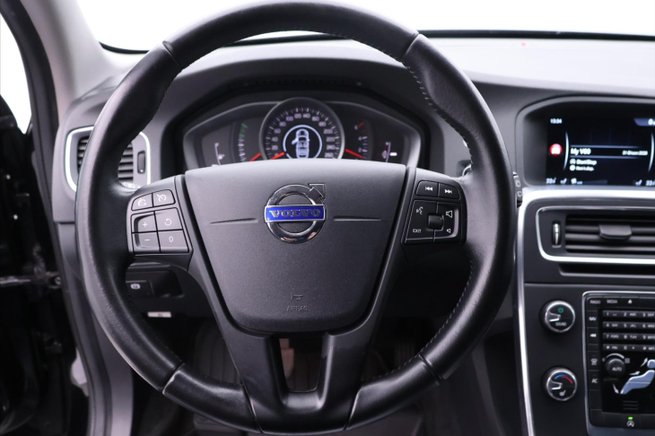 Volvo V60 2,0 D3 110kW Momentum
