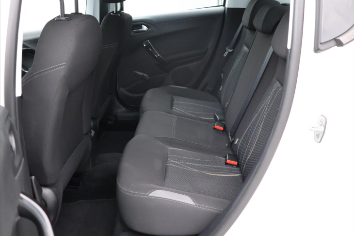 Peugeot 208 1,0 i 50kW Klimatizace