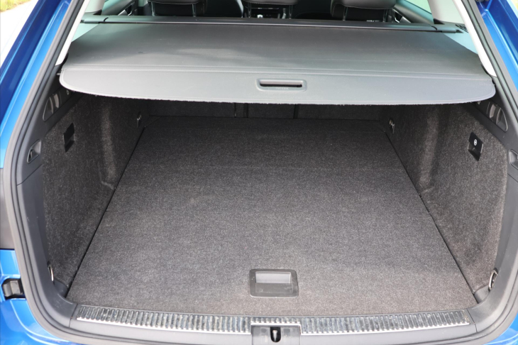 Škoda Superb 2,0 TDI DSG 4x4 CZ Scout DPH