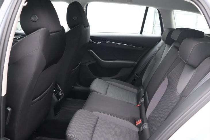 Škoda Octavia 2.0 TDI Aut.klima Ambition DPH