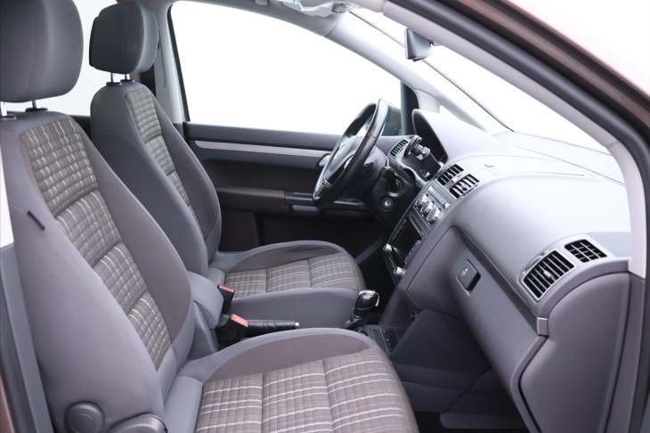 Volkswagen Touran 2,0 TDI 125kW DSG Cross 7-Míst