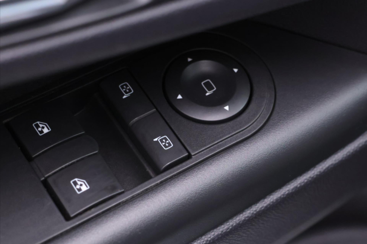 Opel Zafira 1,8 i 103kW Automat 7-Míst