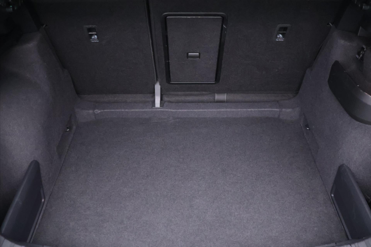 Škoda Karoq 2,0 TDI DSG Ambition DPH