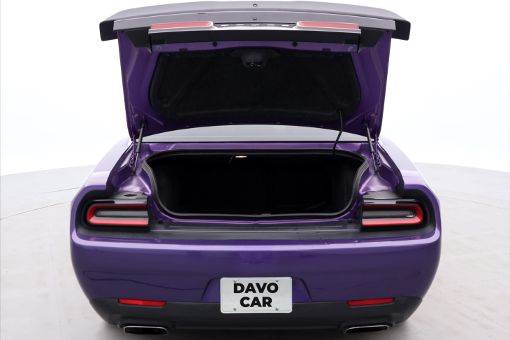 Dodge Challenger 5,7 V8 HEMI 277KW Aut.klima
