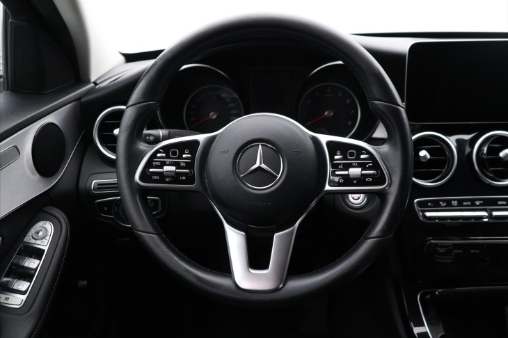 Mercedes-Benz Třídy C 1,6 C180 115 kW Full LED