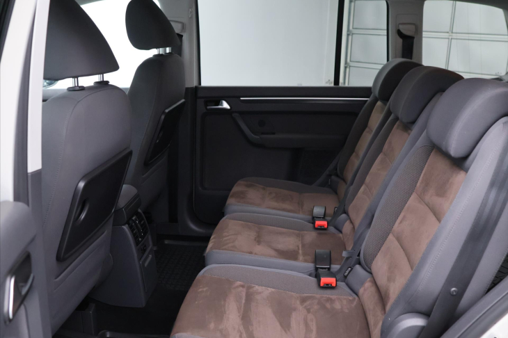 Volkswagen Touran 2,0 TDI 103kW Highline Tažné